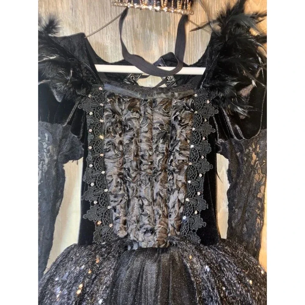 Girls Vampire Queen costume Large 10-12yrs